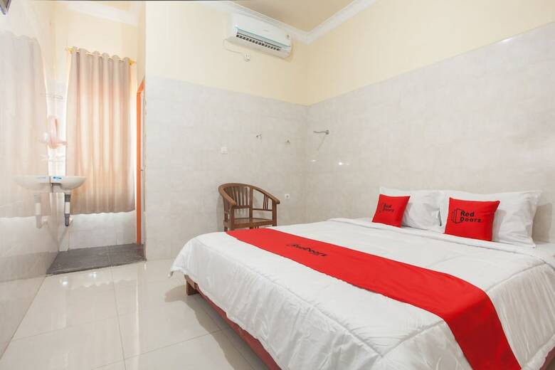 Hotel Reddoorz @ Sedati