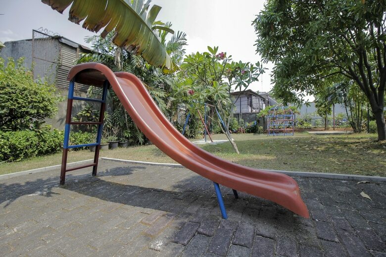 Hotel Reddoorz Plus Near Gbk Senayan