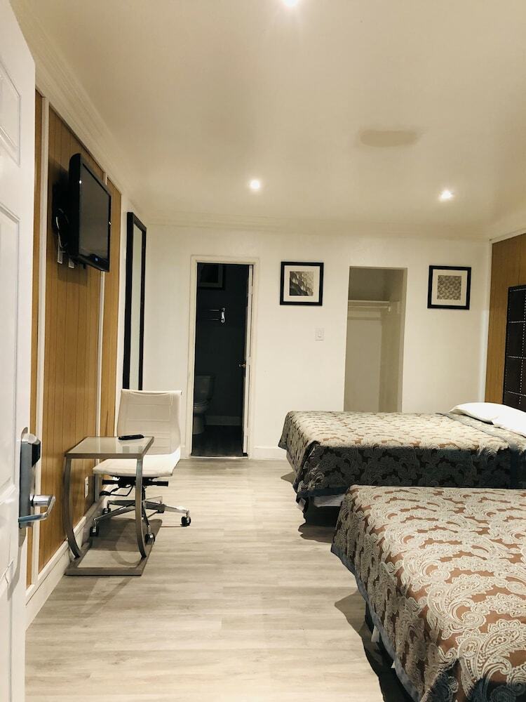 Motel Casa Blanca Inn & Suites