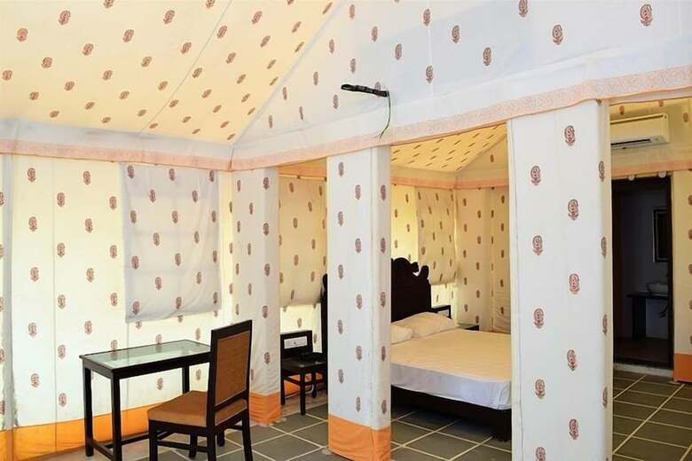 Hotel Rasik Priya Resort