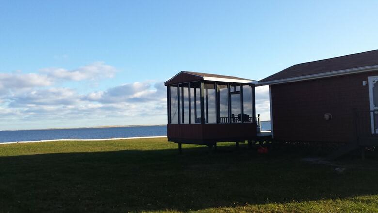 John B's Oceanfront Cottages