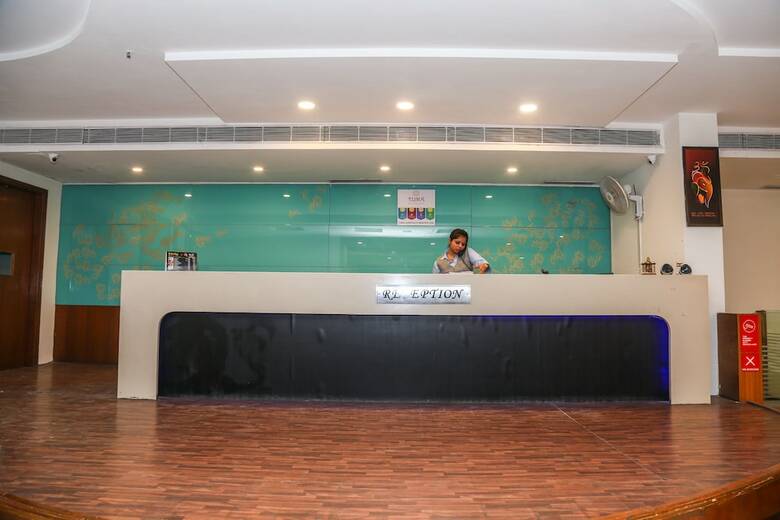 Hotel Capital O 5752 Tuma Park Adityaz