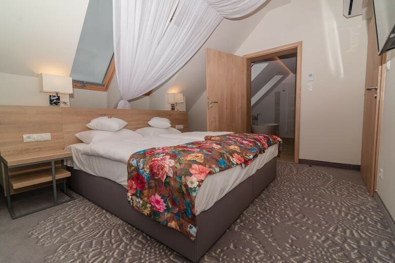 Bed & Breakfast Go?ciniec Folwark Nadawki