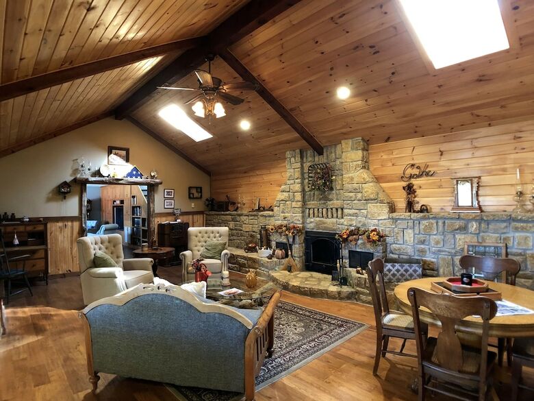 Walnut Waters Bed & Breakfast