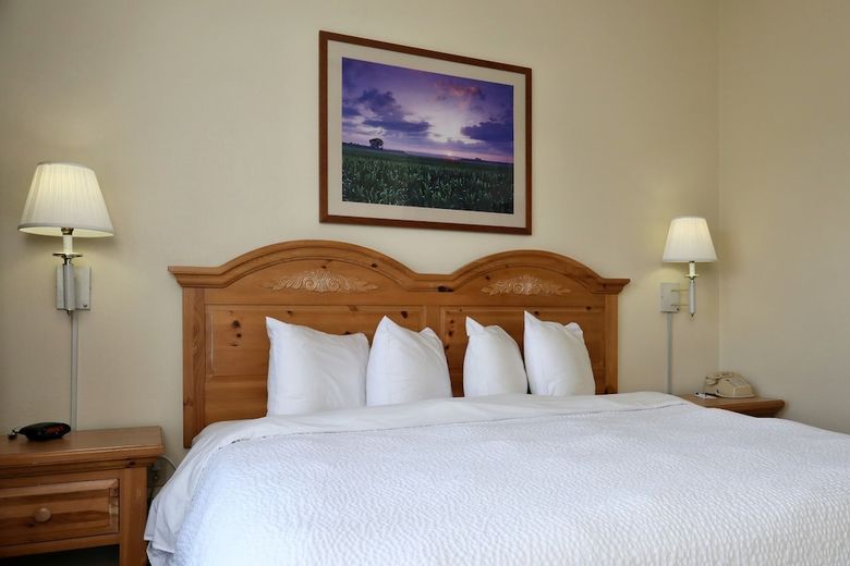 Hotel Lancaster Inn And Suites