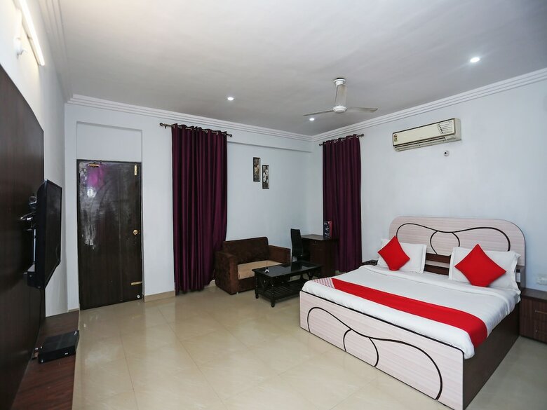 Hotel Oyo 18648 Raj Inn