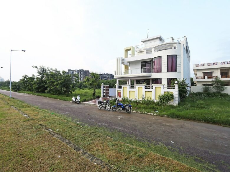 Hotel Oyo 18648 Raj Inn