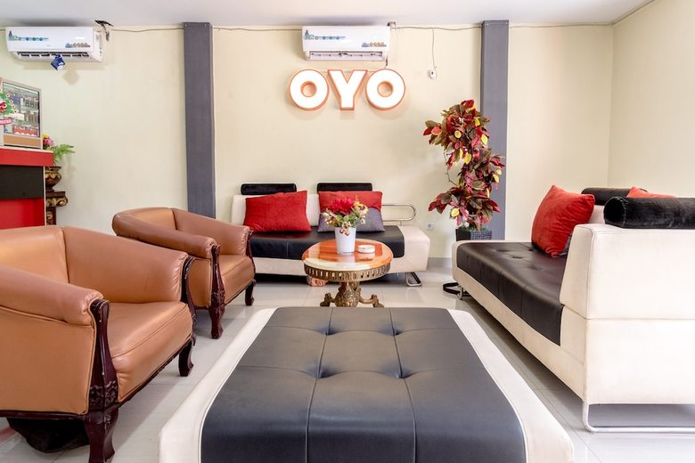 Hostal Oyo 283 Helvetia Residence