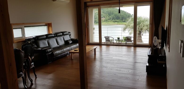 Jeju Lake Pension