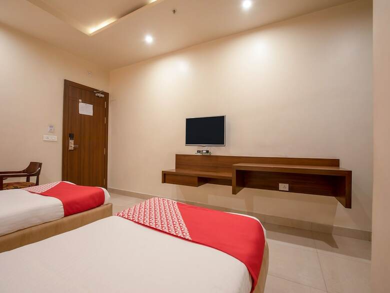 Hotel Oyo 4035 Spg Grand