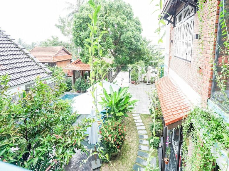 Hotel An Bang River Lake Villa
