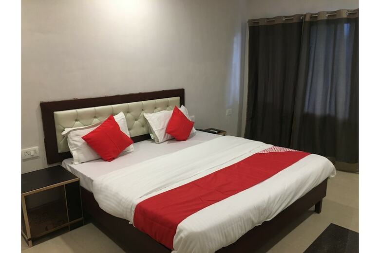 Hotel Oyo 18263 Heritage Resort