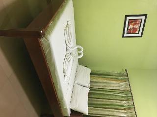Hostal Pra-tna Guesthouse And Coffee