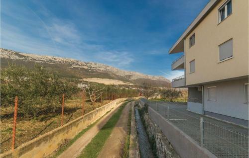 Two-bedroom Apartment In Kastel Sucurac
