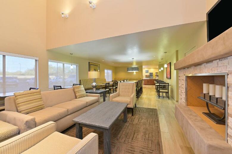 Hotel Comfort Suites At Tucson Mall