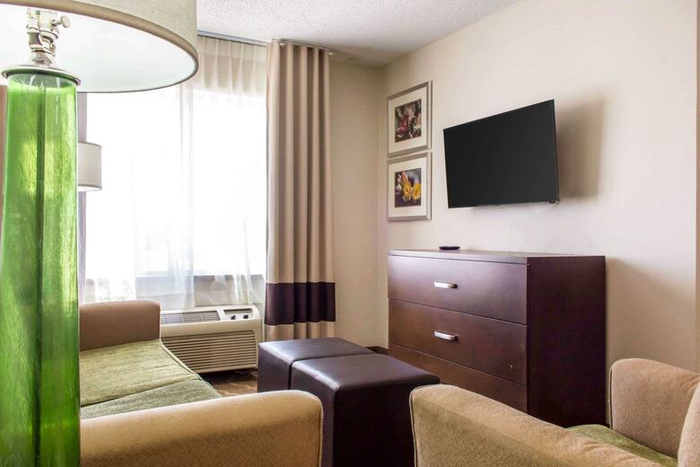 Hotel Comfort Suites At Tucson Mall