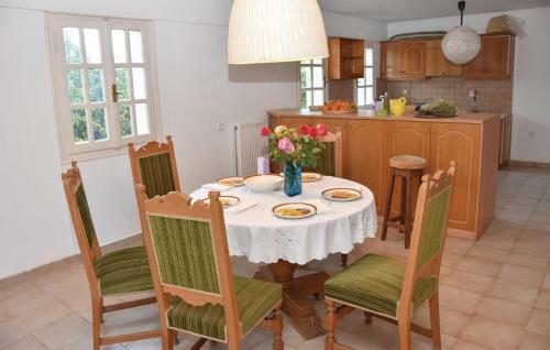 Four-bedroom Holiday Home In Agios Vasilios