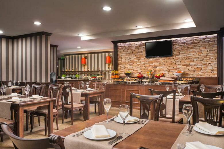 Royal Park And Spa Hotel