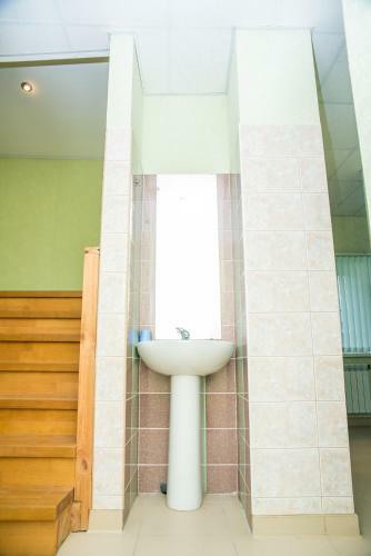 Hostal Lastochka Guest House