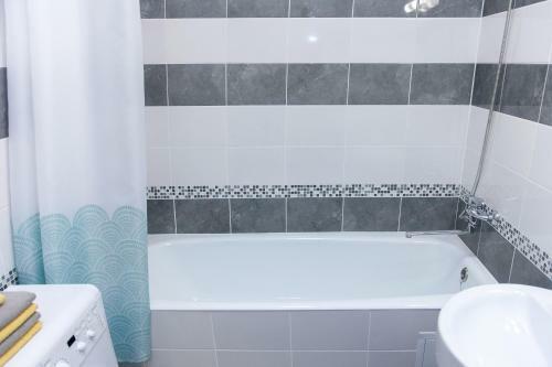 Central Apartment Near By Marriott Hotel