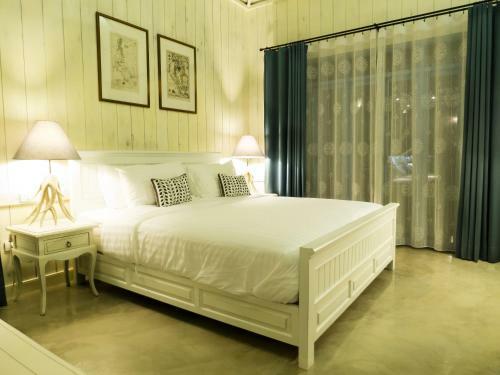 Hotel Pomelo Amphawa The Local Residence