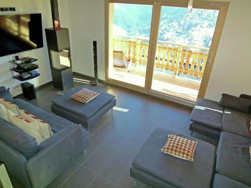 Comfortable Holiday Home In Heremence Near Ski Area