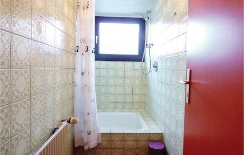 Eighteen-bedroom Holiday Home In Oberstadfeld