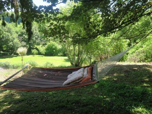 Spacious Farmhouse In Champallement Near Forest