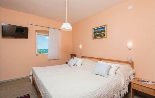 Two-bedroom Holiday Home In Mokalo