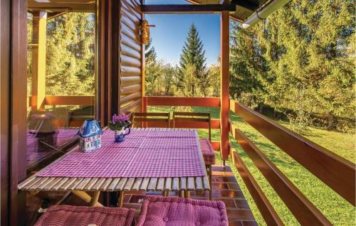 Two-bedroom Holiday Home In Trosmarija
