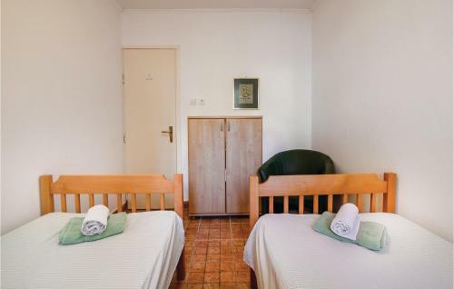 Two-bedroom Holiday Home In Njivice