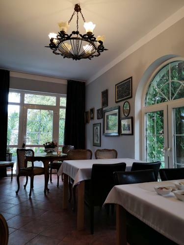 Hostal Willa Elysium
