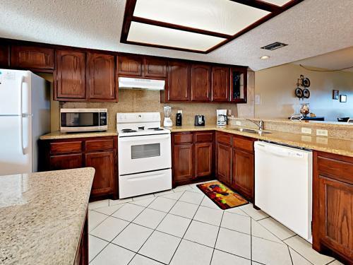 Apartamento 4400 Gulf Blvd Condo Unit 406