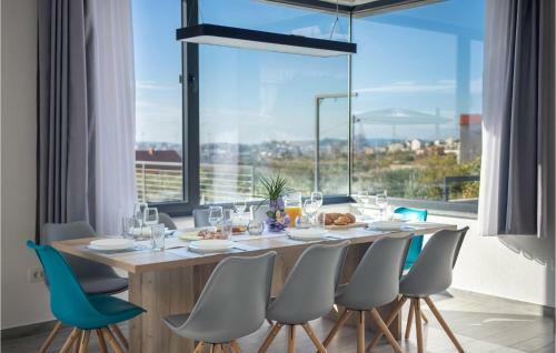 Four-bedroom Holiday Home In Kucine