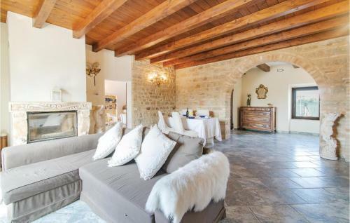 Three-bedroom Holiday Home In Montelupone (Mc)
