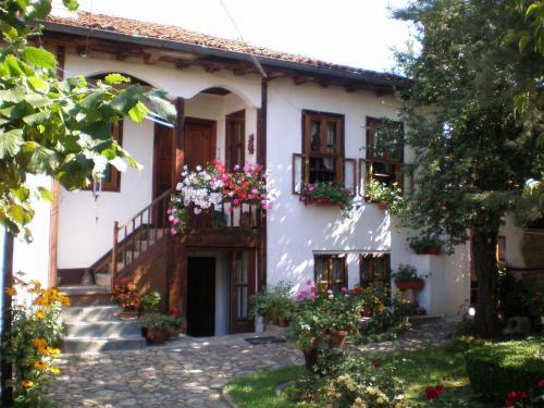Hostal Tsutsovi House
