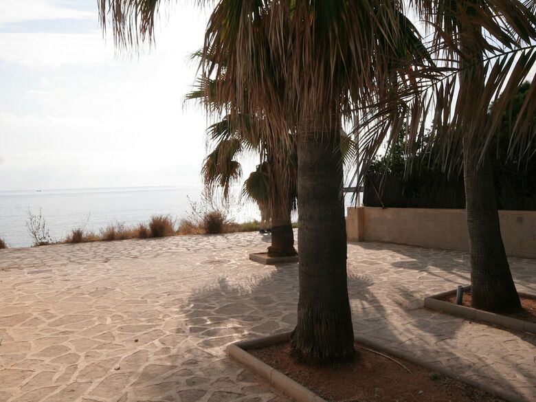 Luxurious Villa With Private Pool In Les Rotes