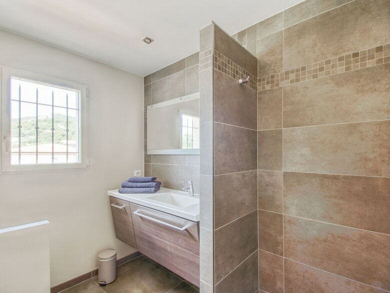 Cozy Villa In Le Plan-de-la-tour With Private Swimming Pool
