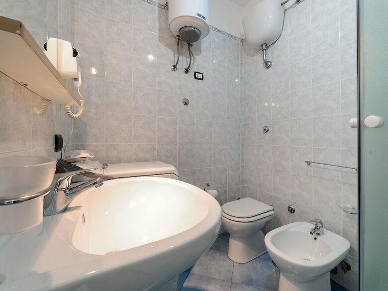 Comfy Apartment In Policastro Bussentino With Terrace
