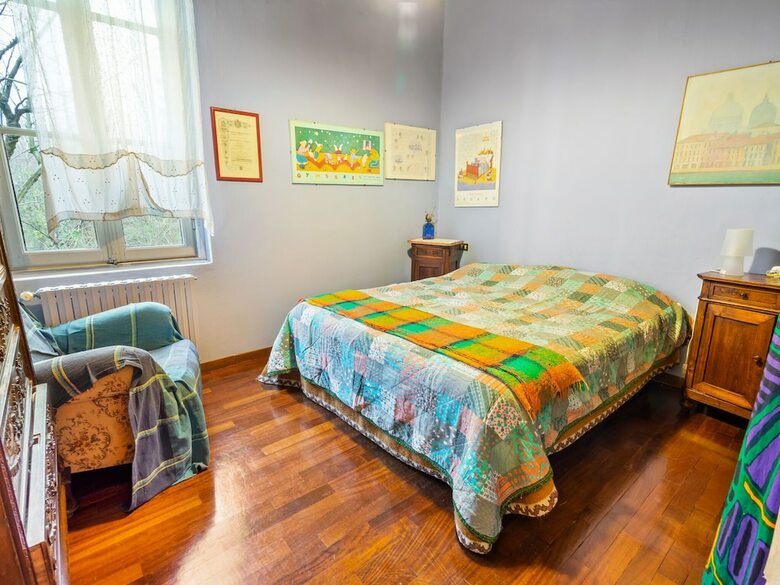 Colourful Holiday Home In Castelletto Ticino With Jacuzzi