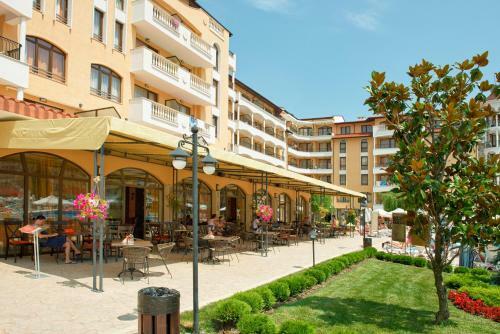 Aparthotel Pmg Royal Sun Apartments