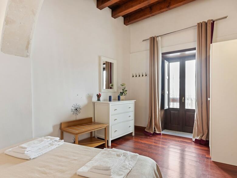 Gorgeous Holiday Home In Ortigia With Balcony