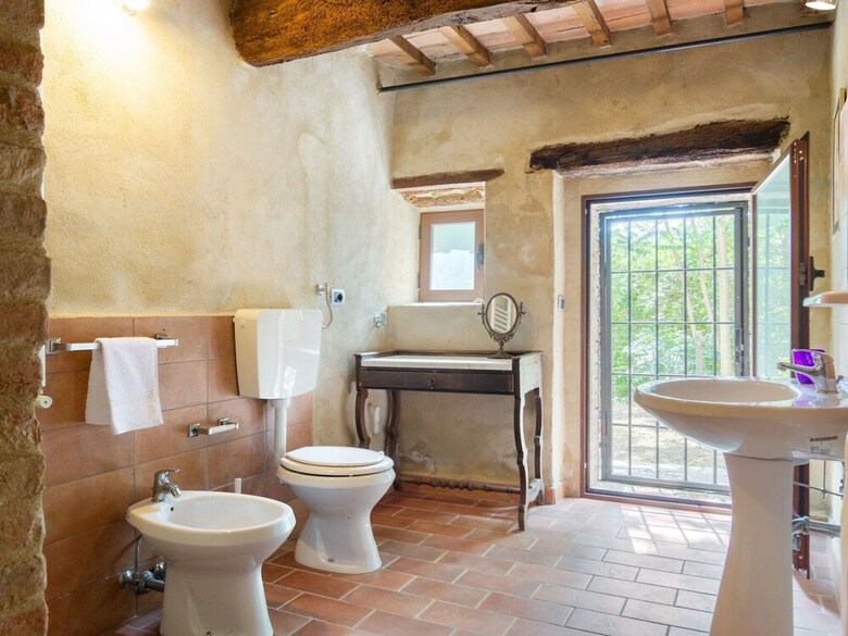 Secluded Holiday Home In Perugia With Swimming Pool