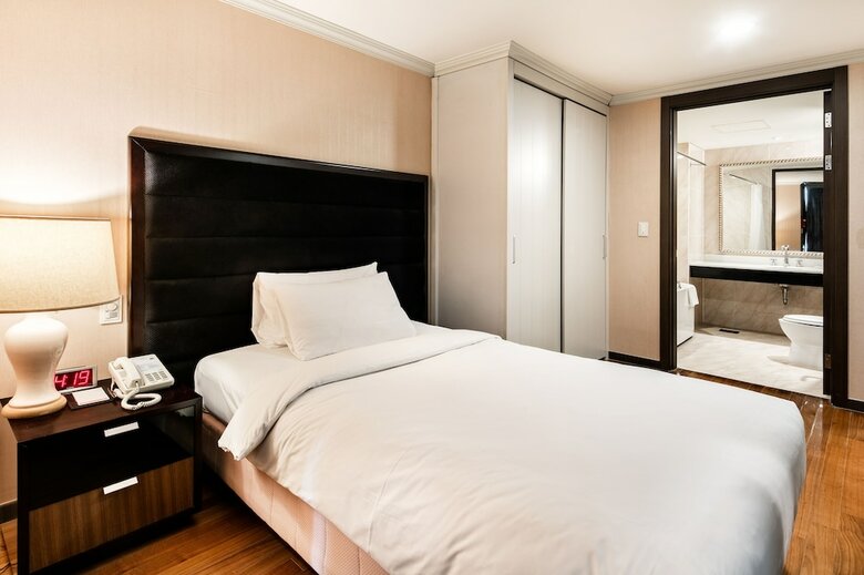 Ramada Hotels & Suites Seoul Namdaemun