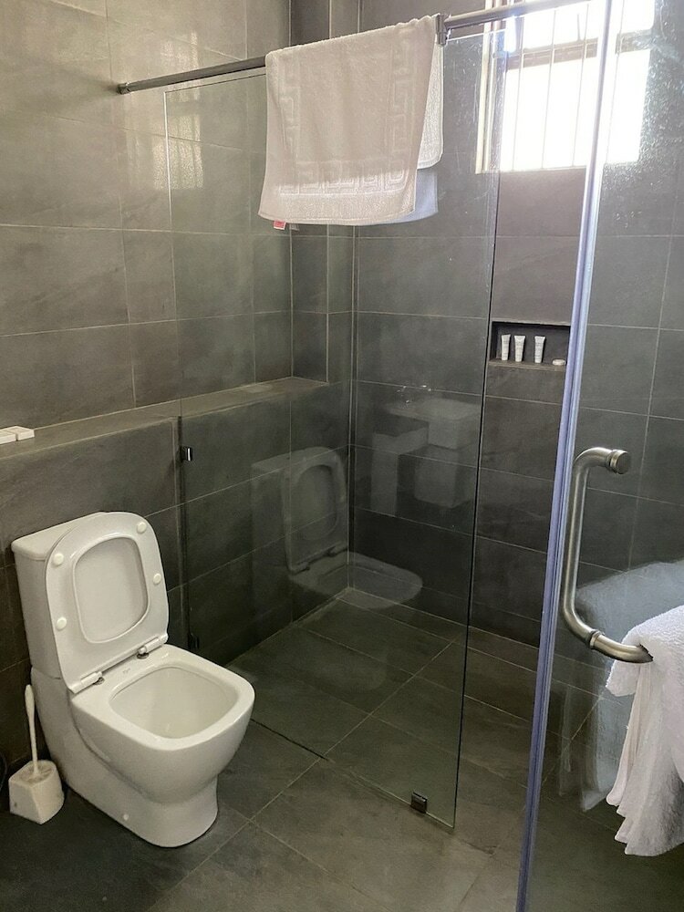 Zebu Lodge And Luxury Hotel
