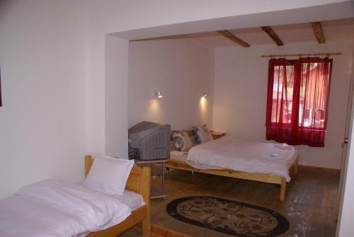 Chiflik Nenkovi Family Hotel
