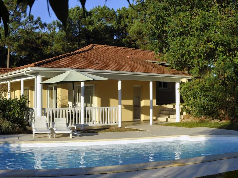 Beautiful Villa With A Private Pool Behind The Dunes