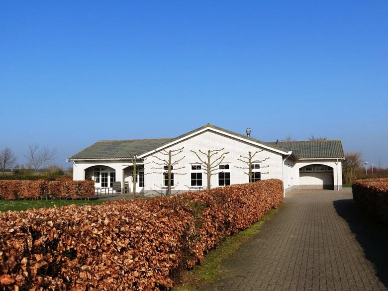 Spacious Home, Just 1 Km From The North Sea Beach