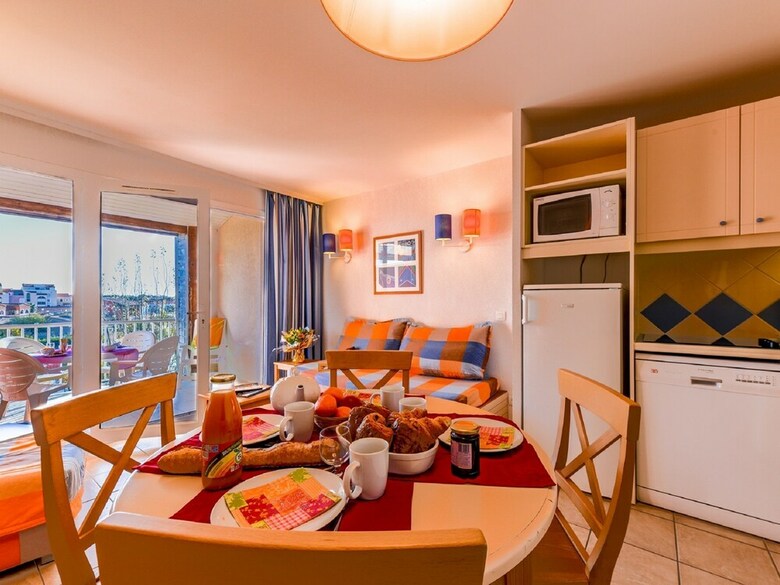 Comfortable Apartment With Dishwasher 2 Km Away From The Sea