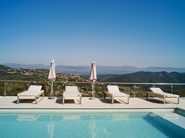 Uxurious Villa In Fr�jus With Heated Pool & Panoramic View